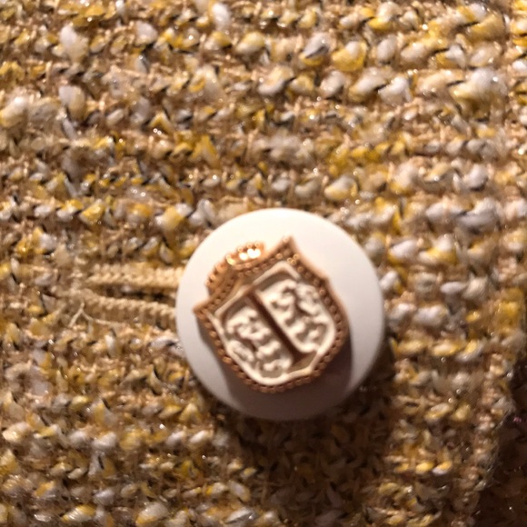 Blazer - Picture 6 of 6